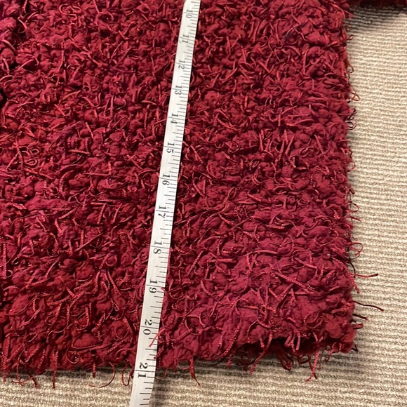 Laura’s CARTISE Adorable Retro Red Boucle fringed Jacket with hooks buttons. - Picture 8 of 9